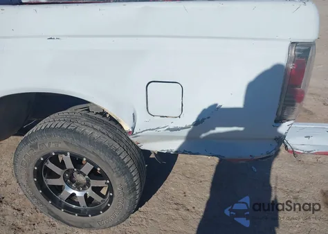 1987 Ford F150 z USA, uszkodzony, nr VIN 1FTCF15N3HKA04629